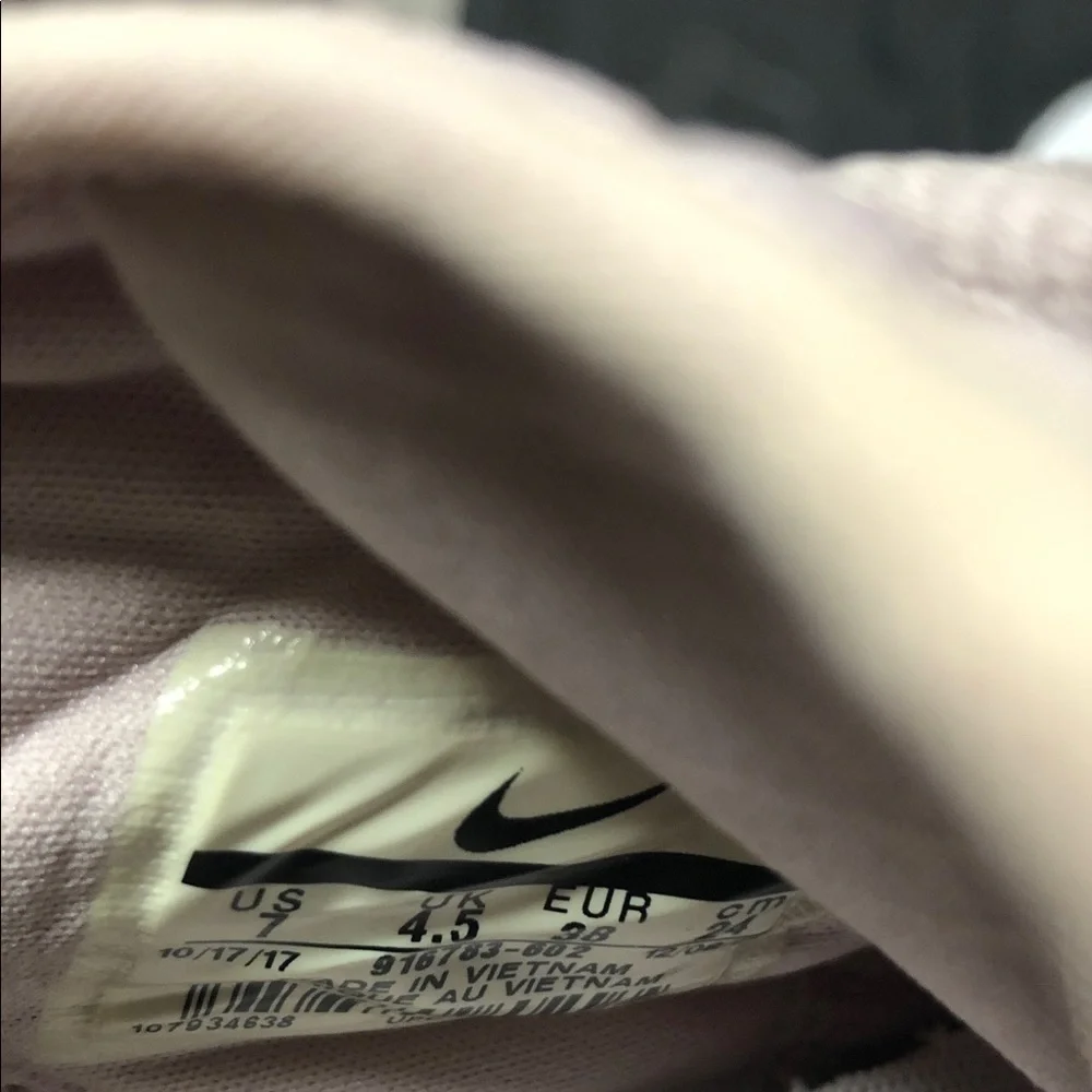 Nike Women's Soft Pink Mesh Sneakers